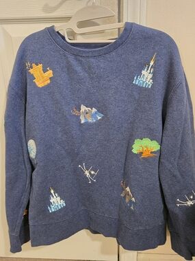 Walt Disney World Embroidered Park Icons Sweatshirt Blue  Size Medium